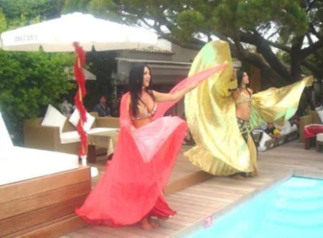 Duo de danseuses orientales